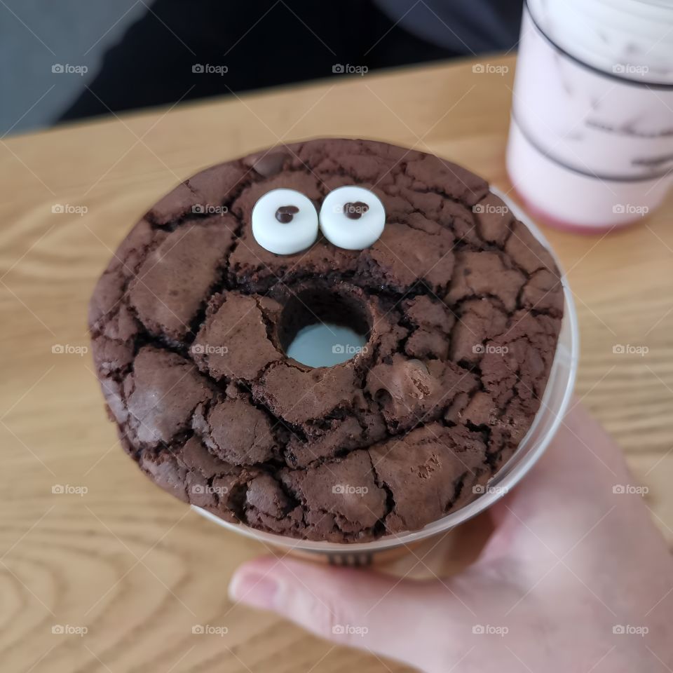cookie with the cute eye