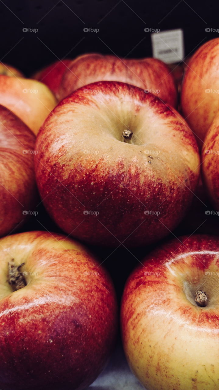 Apple in the fruit market.