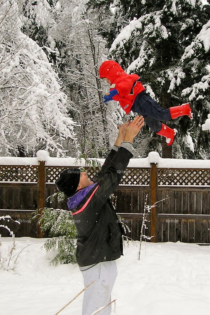 Snow rarely comes at sea level on the Pacific wet coast but when it does we are eagerly donning our insulated wet gear to enjoy the snow for the short time we know it will last. Flying into the magnificent winter wonderland!