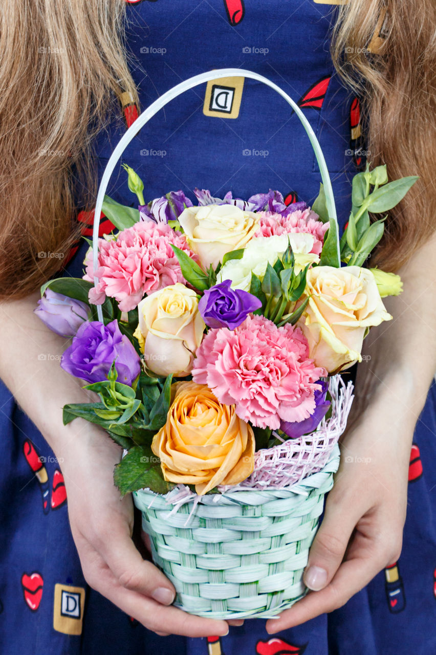 girl with bouquet of flowers