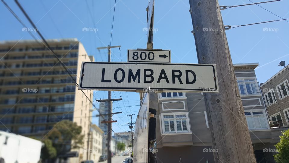 Lombard. Lombard Street sign