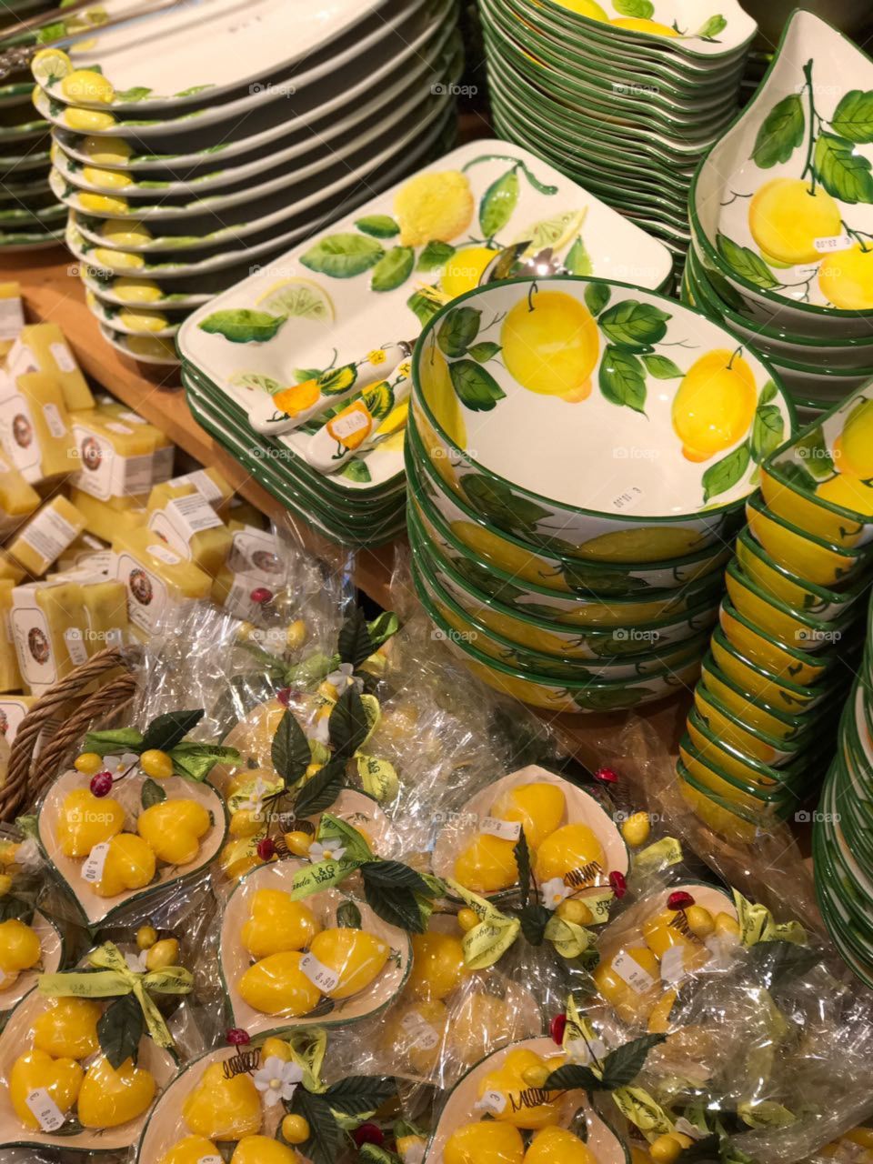 Tradicional ceramic hand made plates and soap with lemon design 