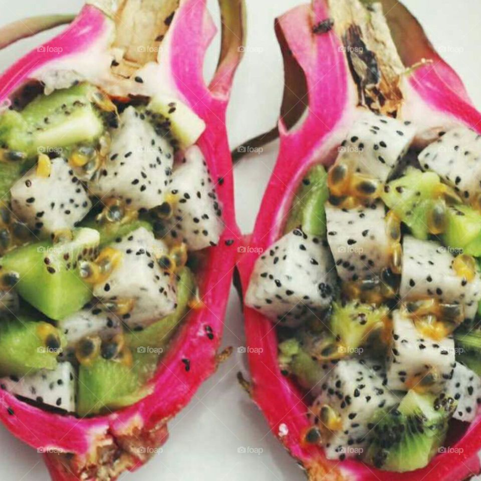 Dragon fruit cups