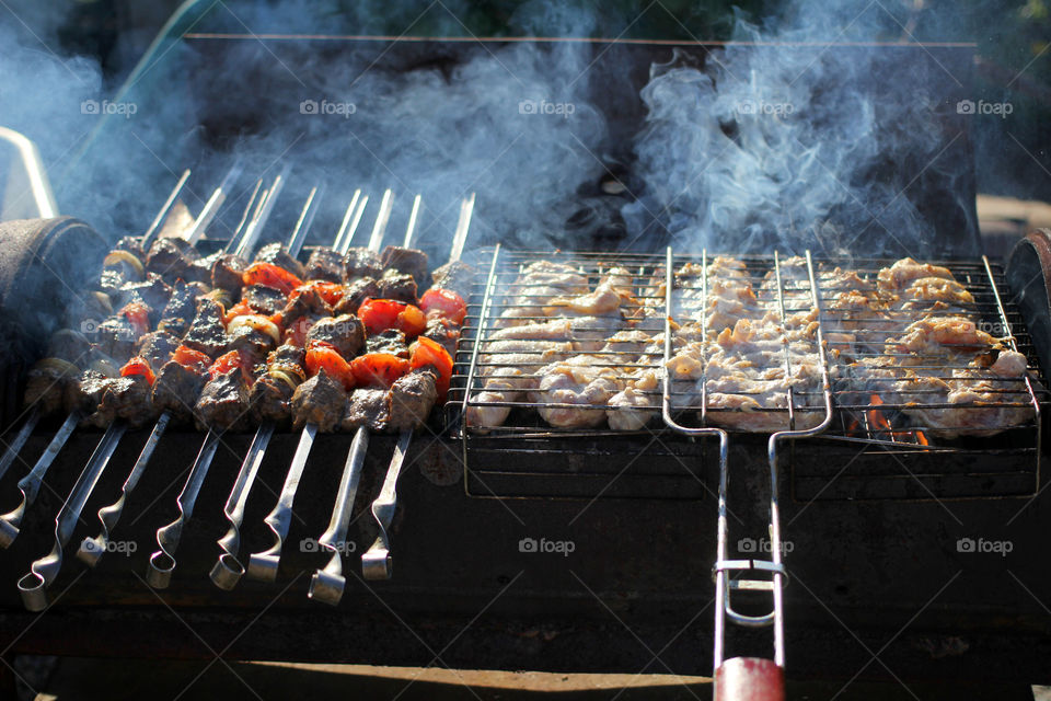 Barbecue, food, meat, food, tomatoes, onion, skewers, BBQ, "eating out", rest, holiday,  shish kebab on the grill