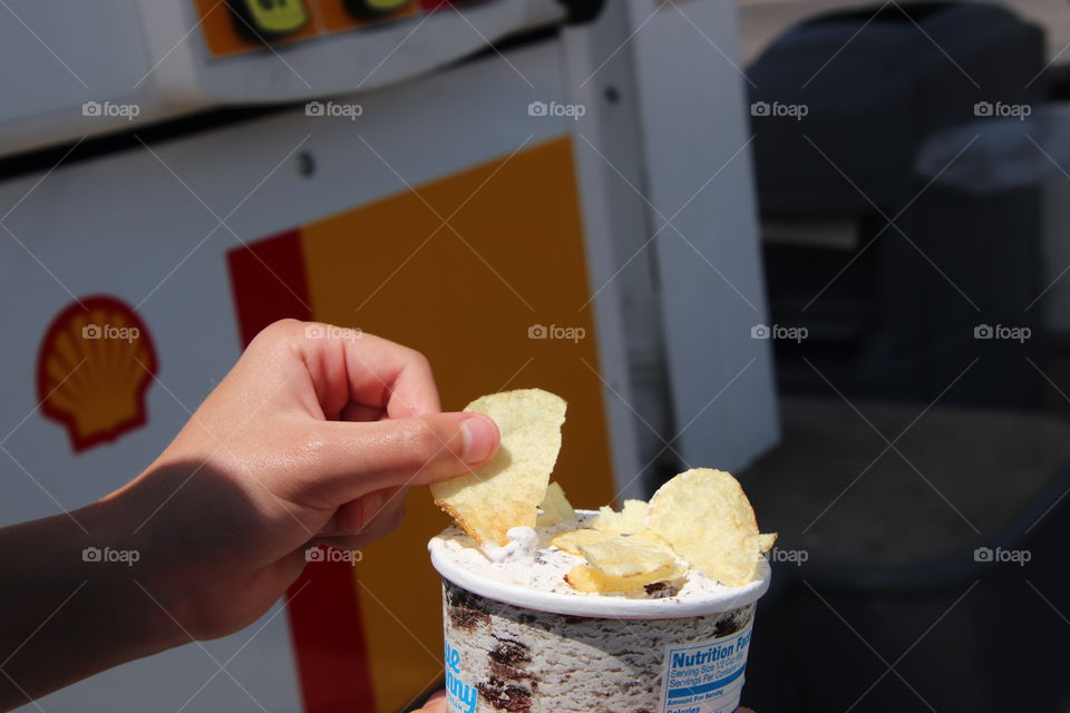 Potato chips crumbled on cookies and cream ice cream purchased at Shell gas station located at 110 Liberty St, Painesville, OH USA