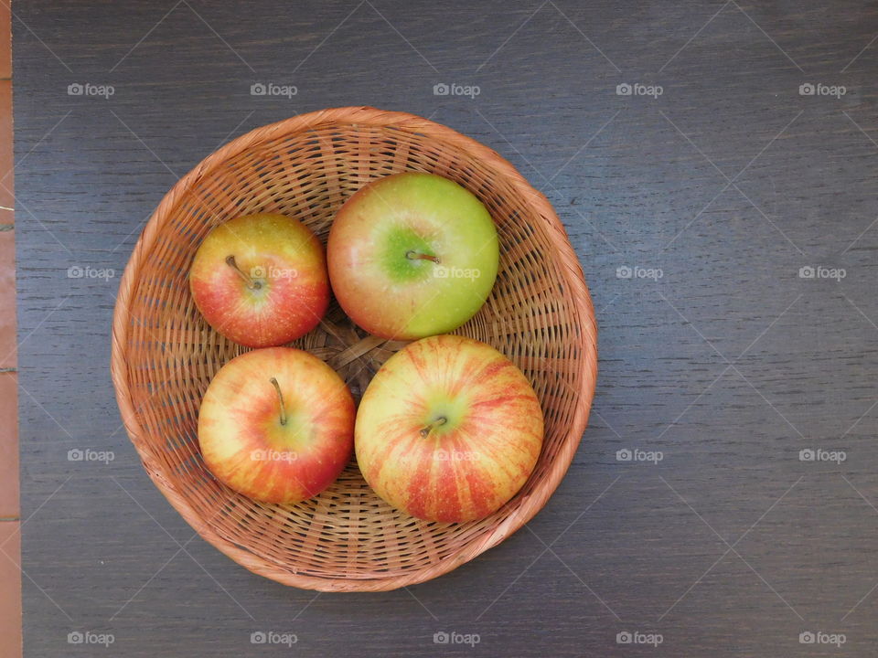 apples