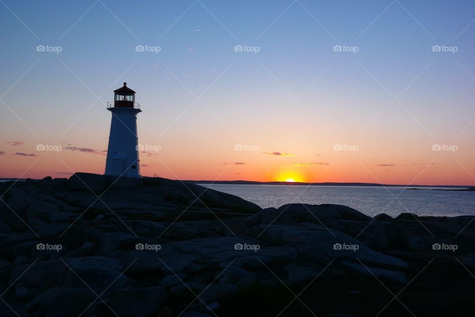 Peggy’s cove lighthouse at sunset