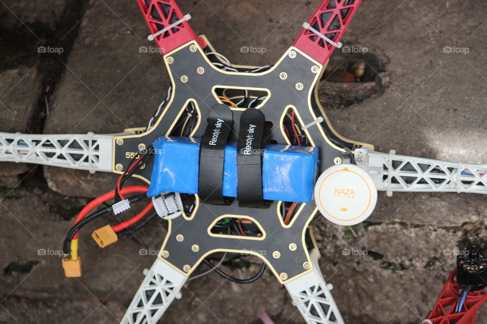 drone center of gravity and battery