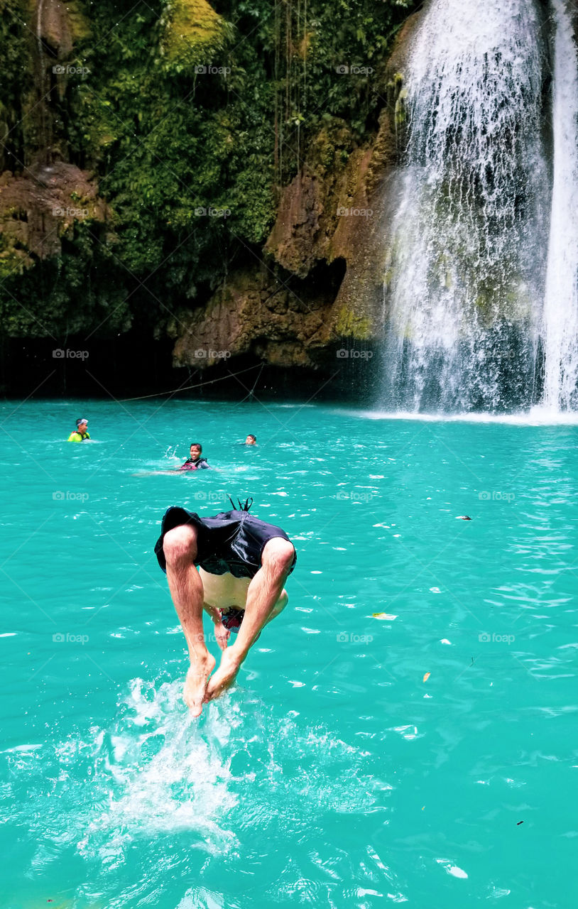 1 2 3 JUMP! One of the most exciting adventures we had! Kawasan Falls adventure is a must when you’re in Cebu! Make sure to visit!