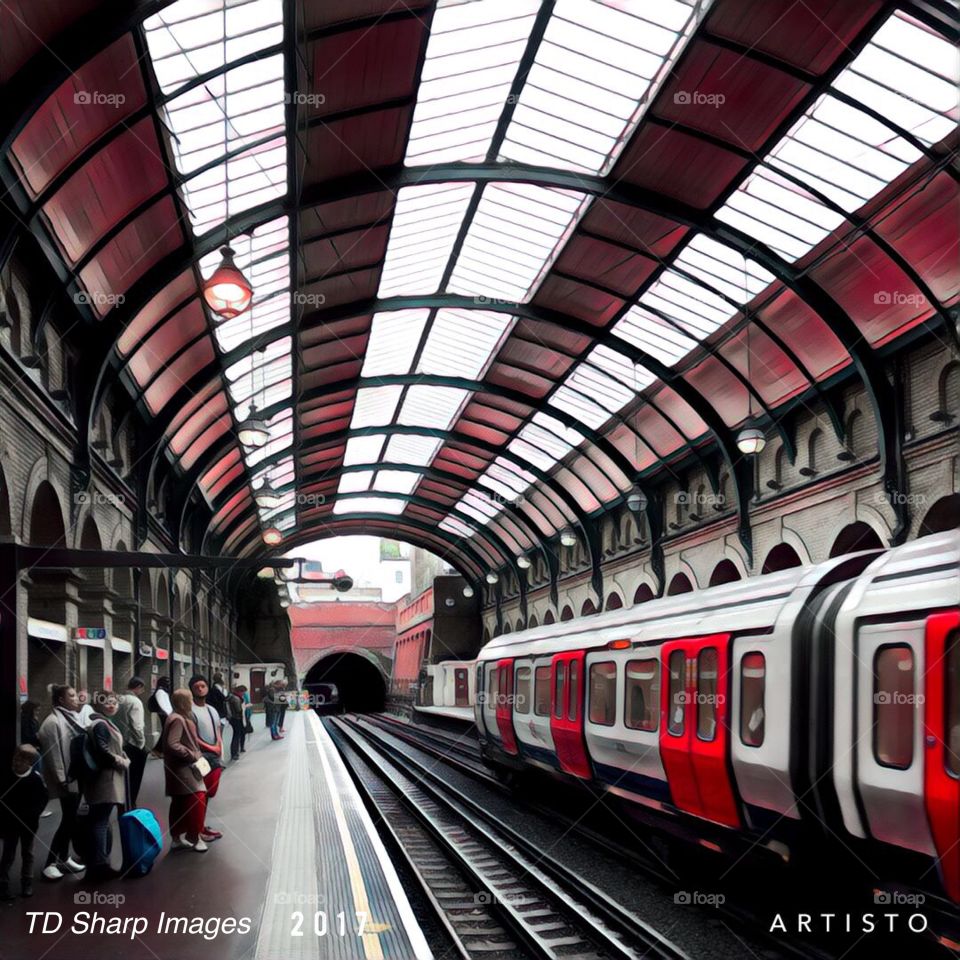 London Underground - High Street Kensington Tube Station 