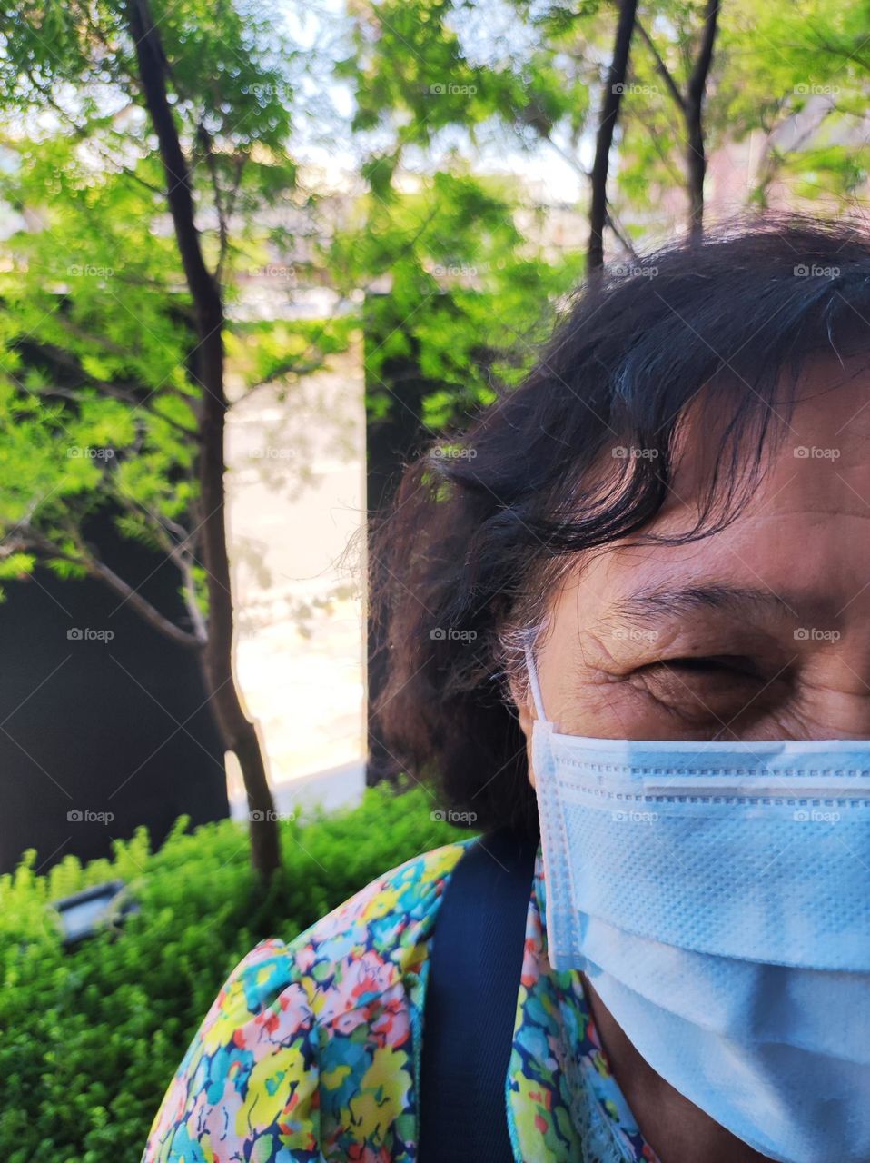 Wrinkles can't be hidden from mask...