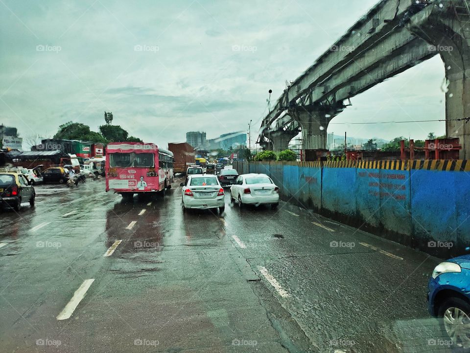 Beside Monorail Overbridge
Highway
🚗🚐🛺🚛
🗯️🗯️💭💦💦