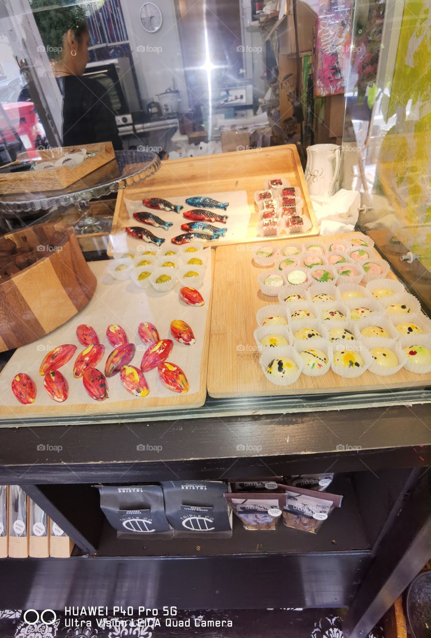 dulces elaborados artesanalmente a base de chocolates,caramelos y frutas