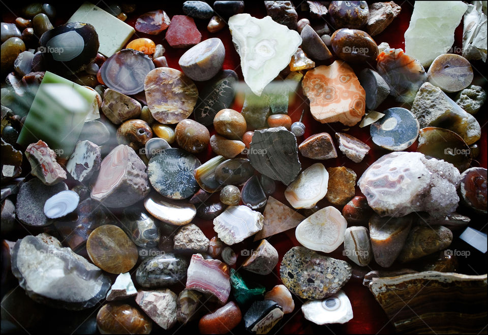 Coloured stones as souvenirs