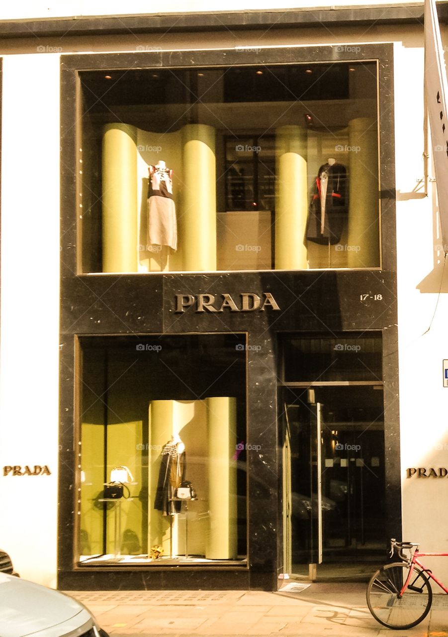 Prada
