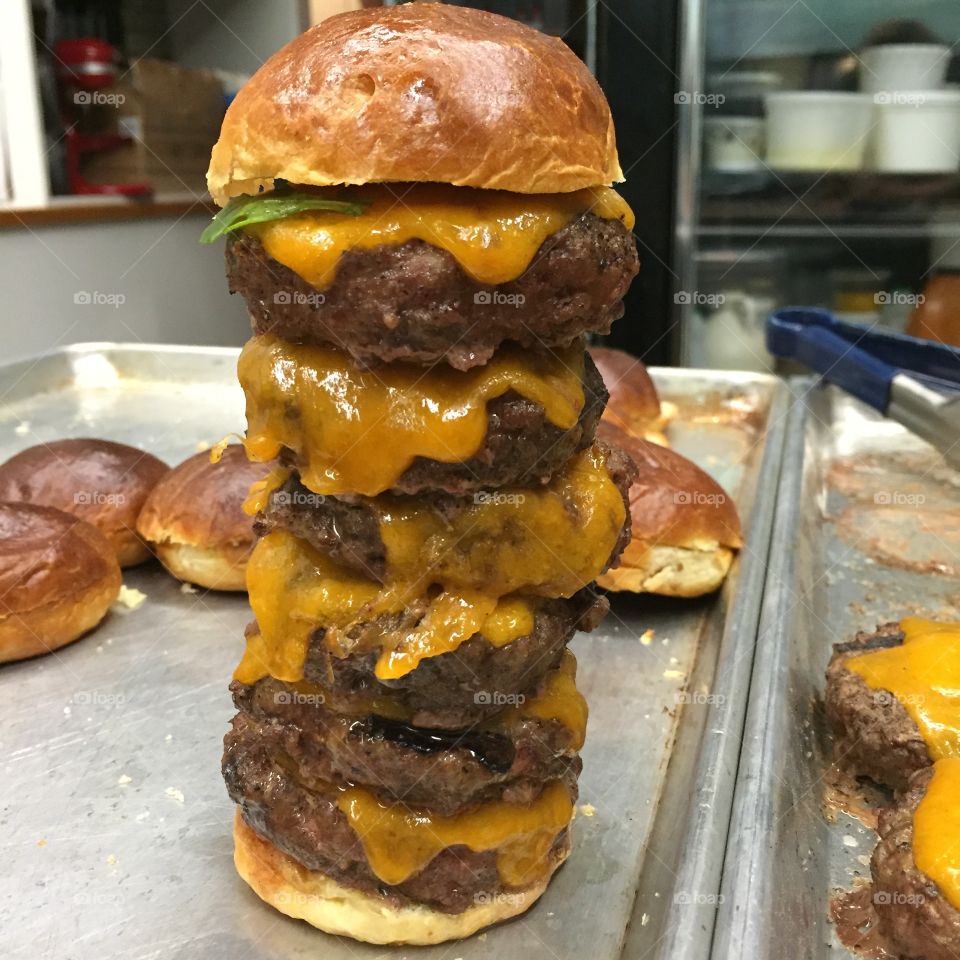 Mile high burger