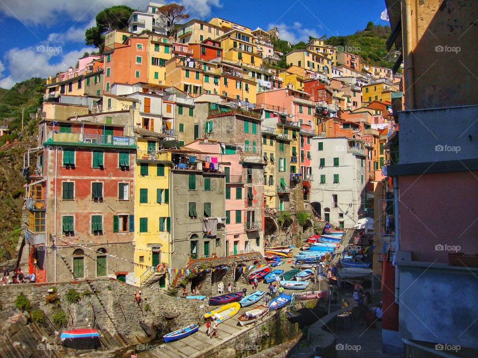 colors...colors everywhere in manarola, Cinque terre, any color missing ? 🙂🙂