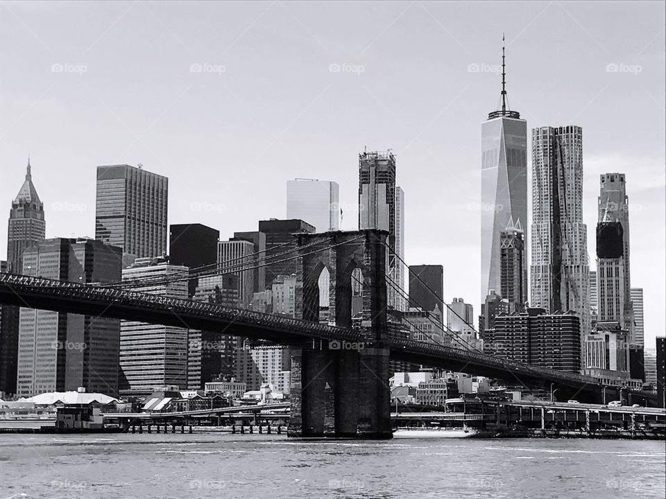 Manhattan skyline & Brooklyn Bridge
