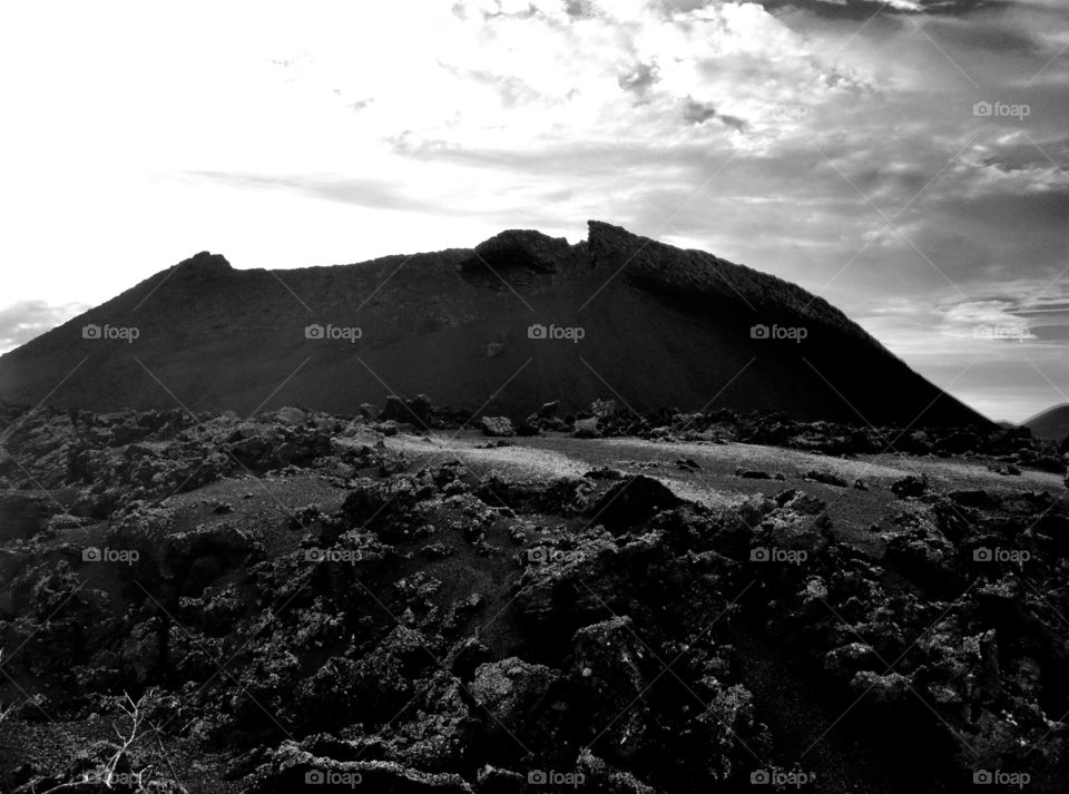 B&W Dormant Vulcano