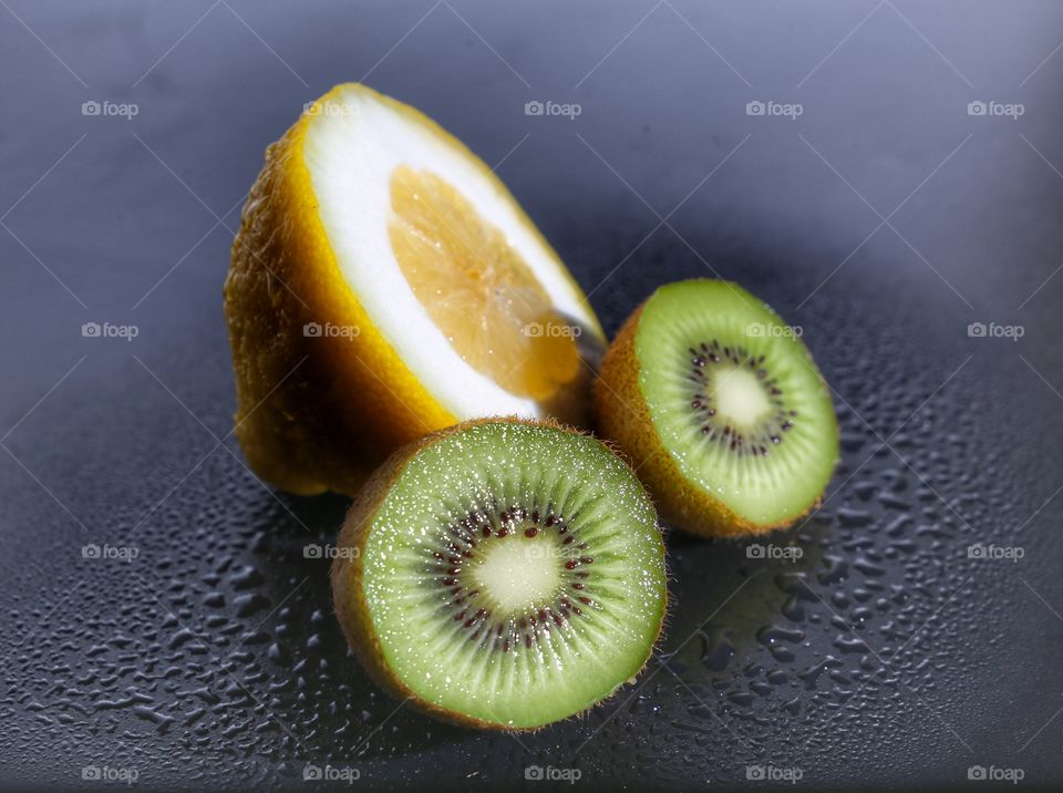 Kiwi e cedro