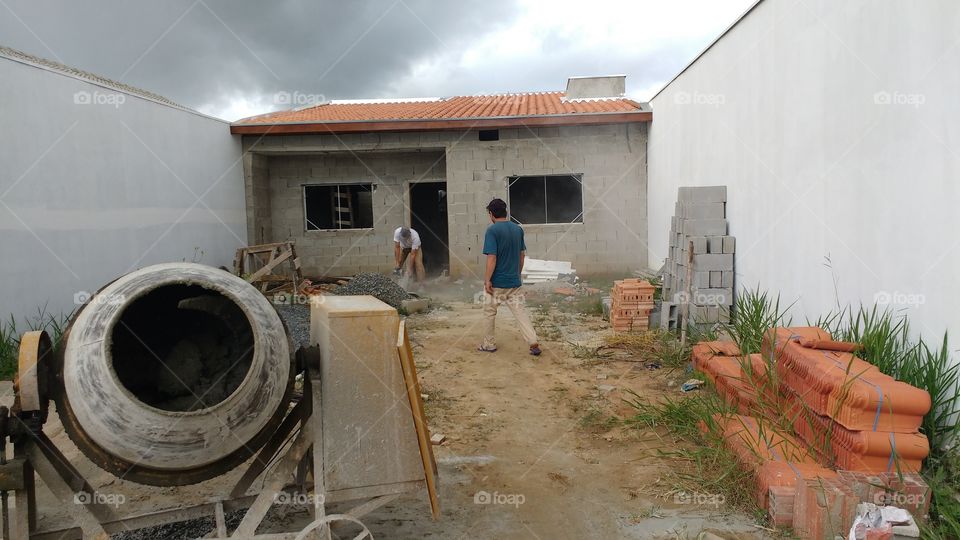 construção homens trabalhando