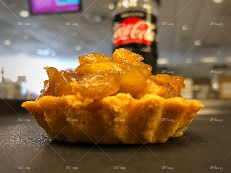 A small size Apple pie with cinnamon to let it a little spicy... Great dessert at any time, specially in a rushed working day. Not so sweet, not so spicy - just perfect!