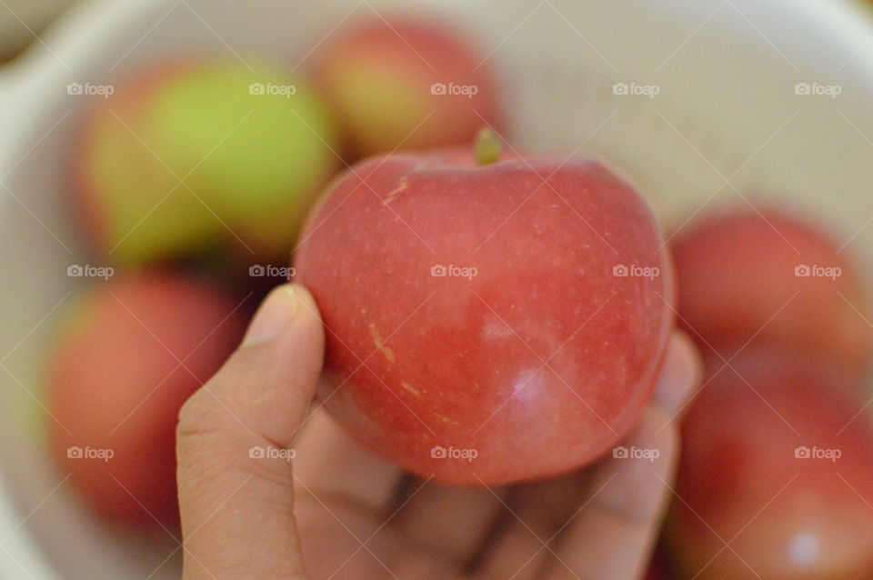 Red apple 