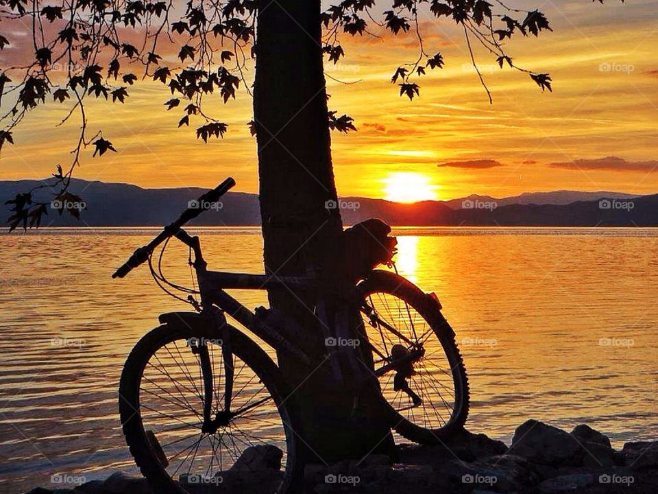 Bike at the lake 