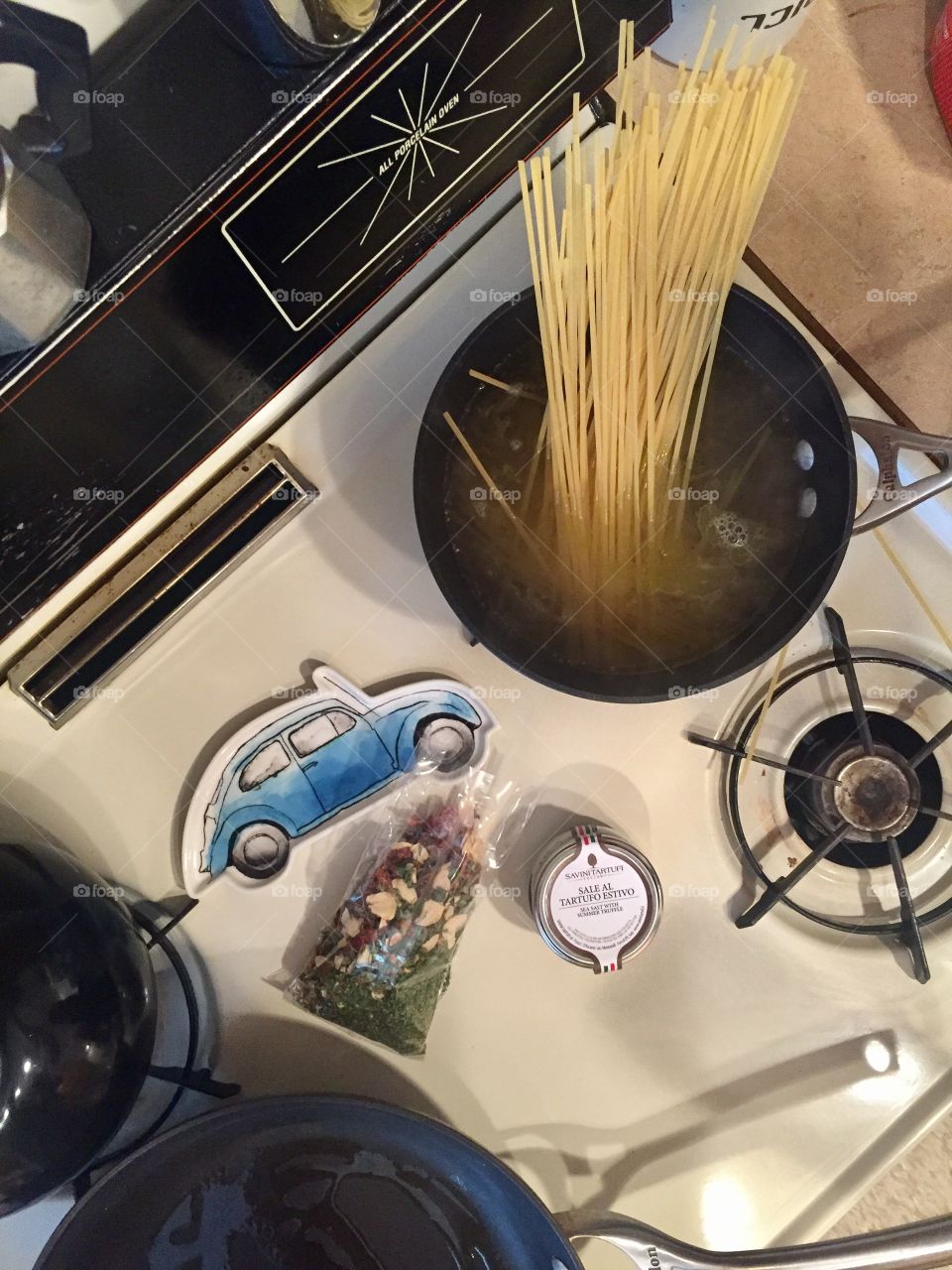 Stovetop and pasta 