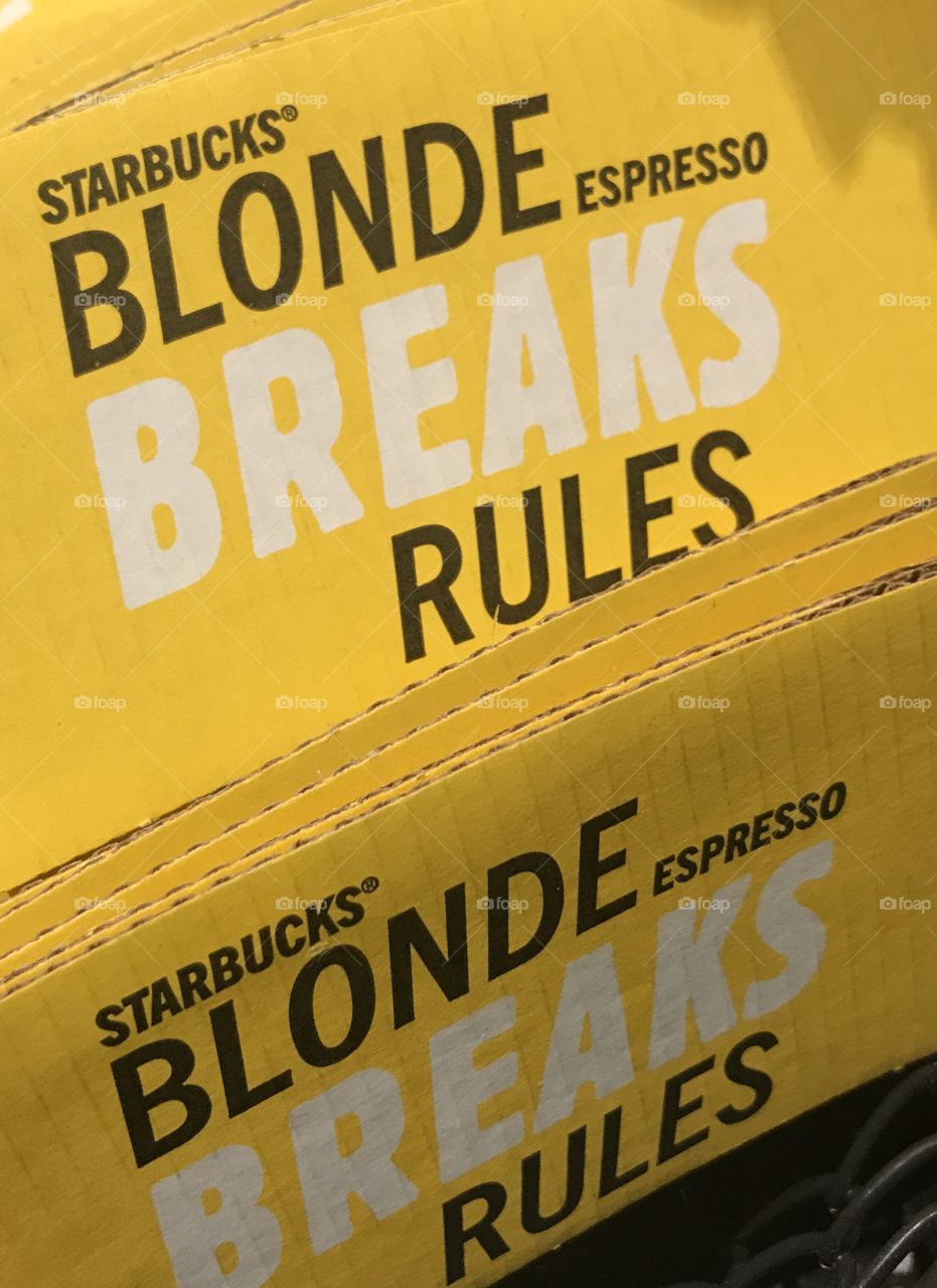 Blondes break all the rules @ Starbucks 