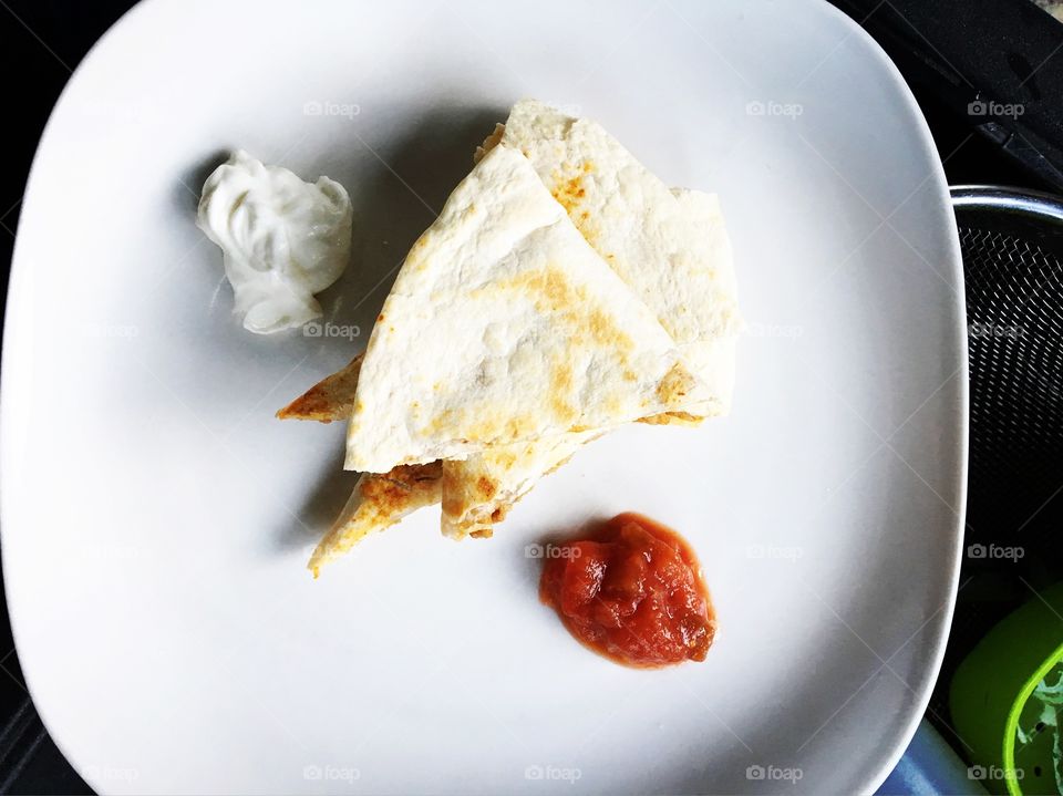 Quesadilla yogurt and salsa