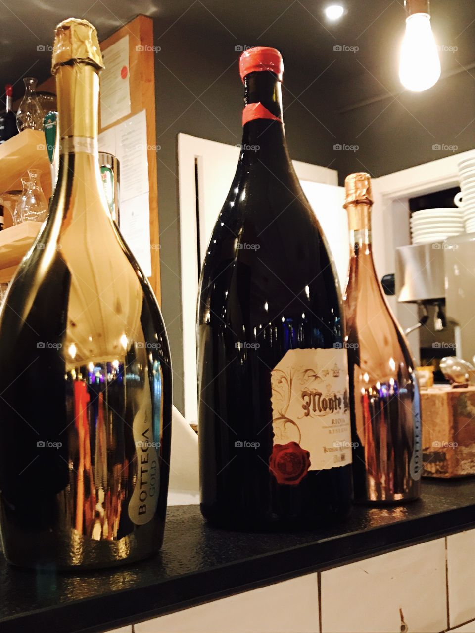 Champagne-wine-giant-bottle 