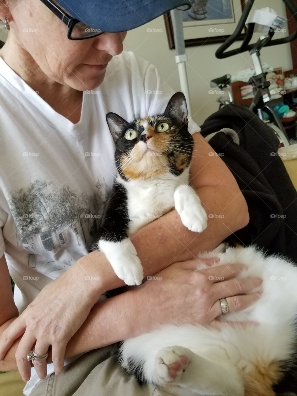 Kitty Love in Her Eyes