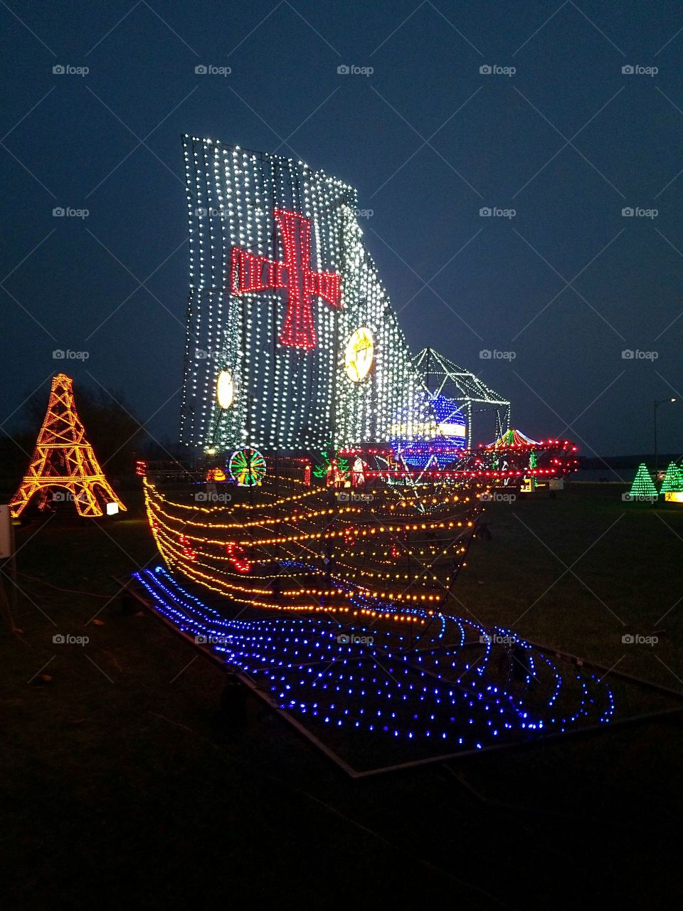 lighted holiday displays