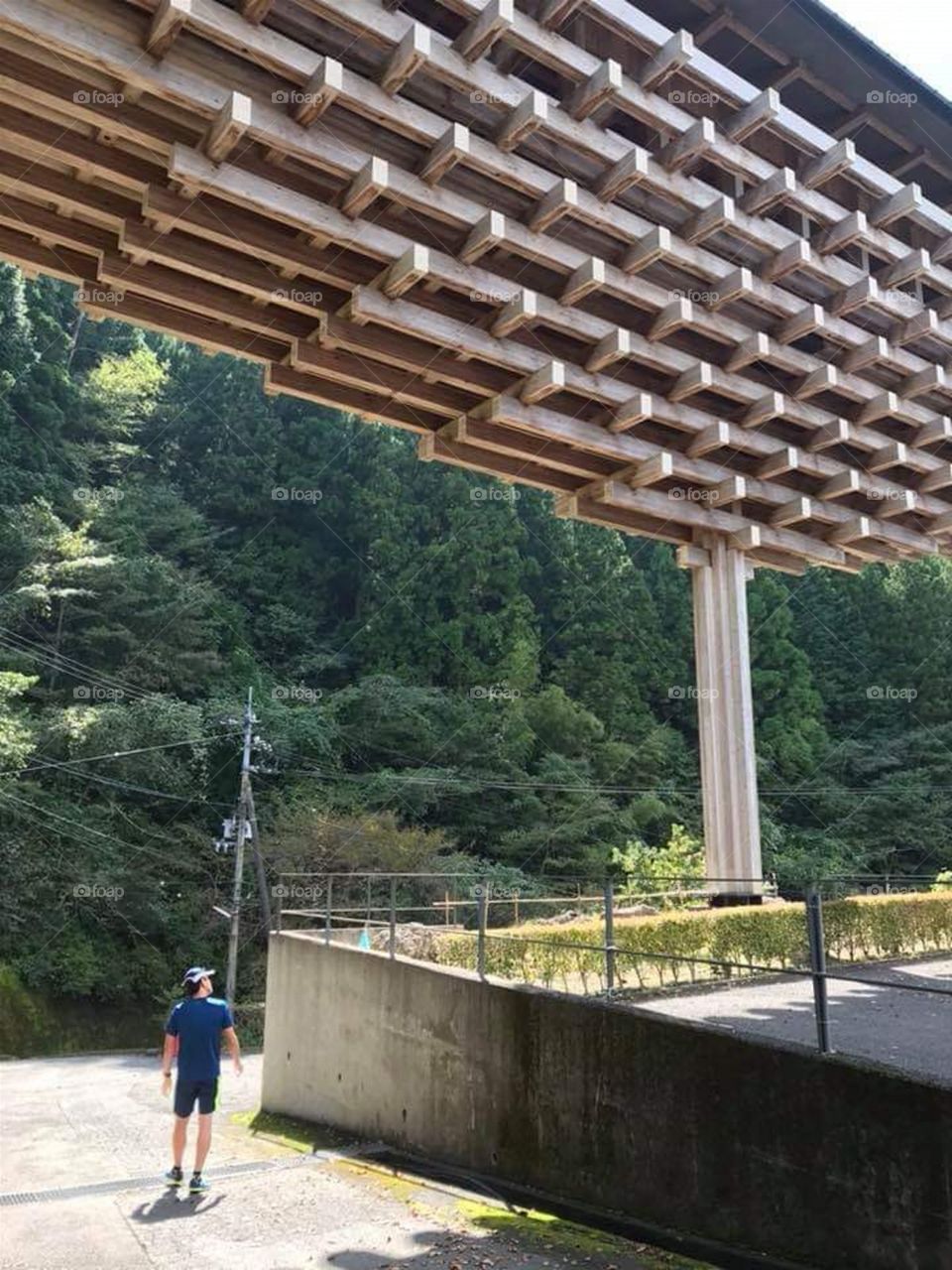 Awesome Rectangular Wood Structure!