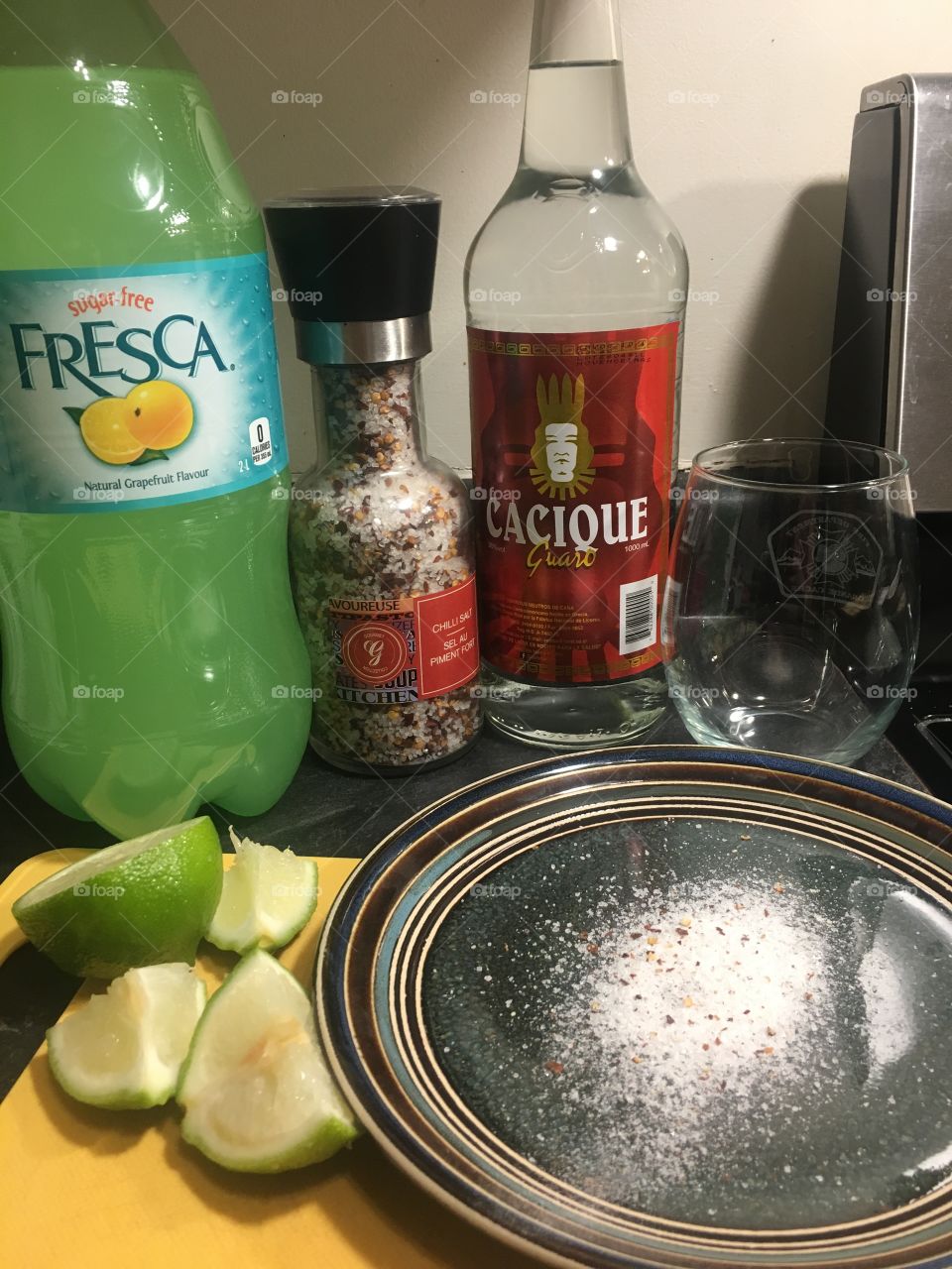 Ingredient with cut lime 