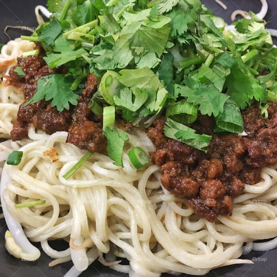 Minced pork noodles