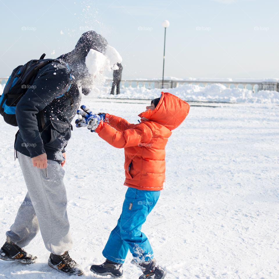 epic snow fight