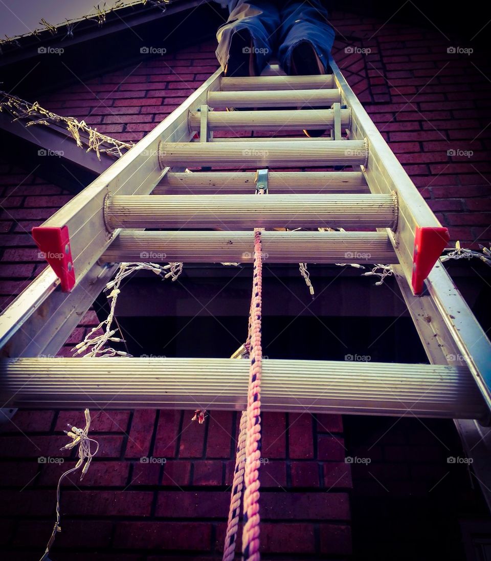 Hanging Christmas lights