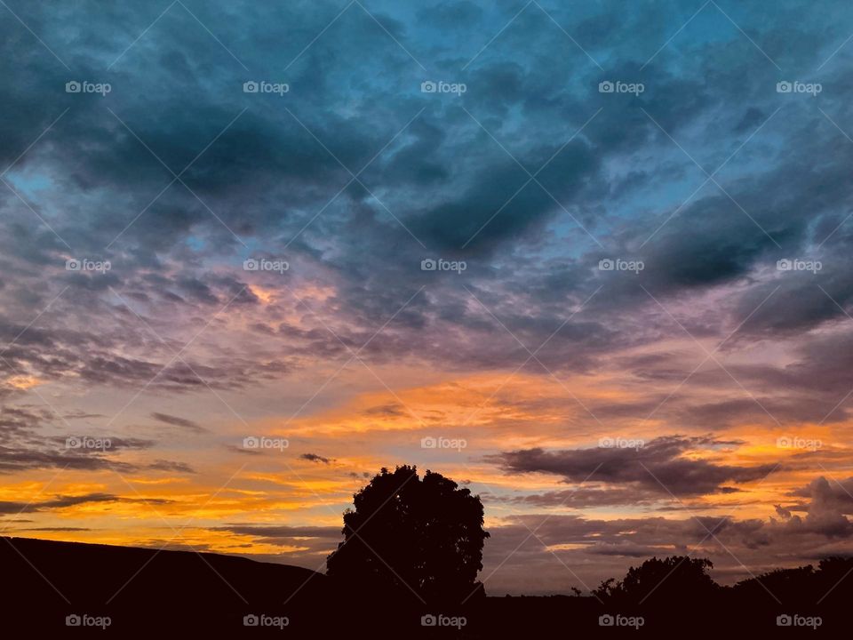 🌄🇺🇸 An extremely beautiful dawn in Jundiaí, interior of Brazil. Cheer the nature! / 🇧🇷 Um amanhecer extremamente bonito em Jundiaí, interior do Brasil. Viva a natureza! 