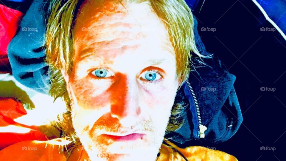 This is „Timothy Trespas“, my significant other for many years shining brightly when he lays his beautiful starry blue eyes on you. 2019. Hypnotic Productions