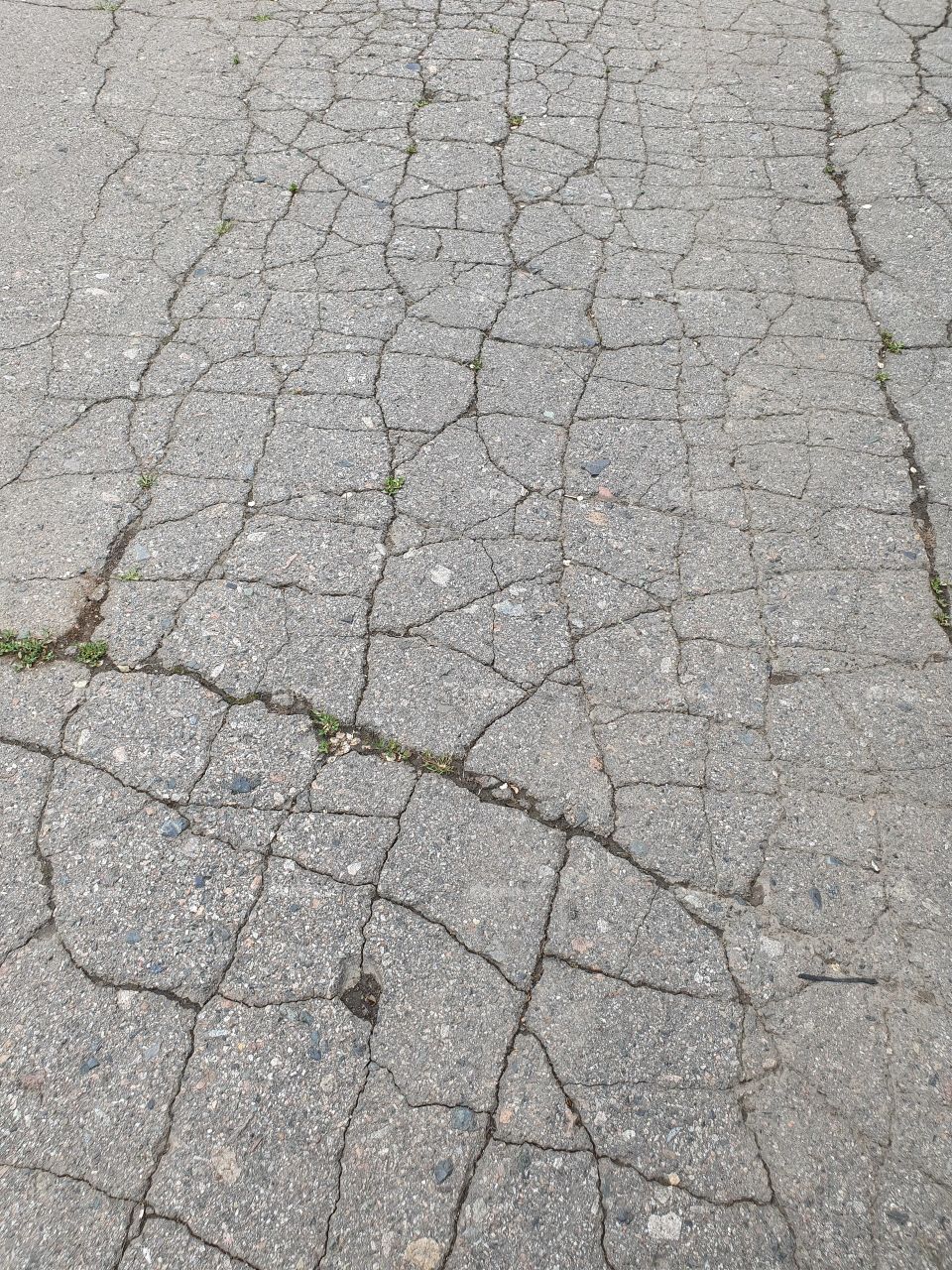 broken pavement patterns