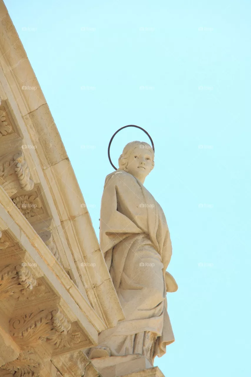 Statue 