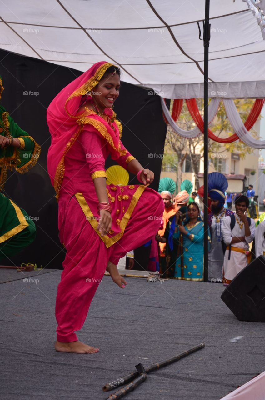 her culturing dancing