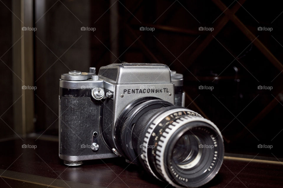 retro vintage analog medium format film camera Pentacon six TL