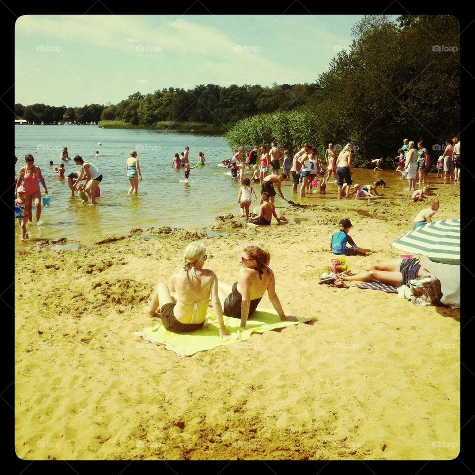 Frensham ponds beach