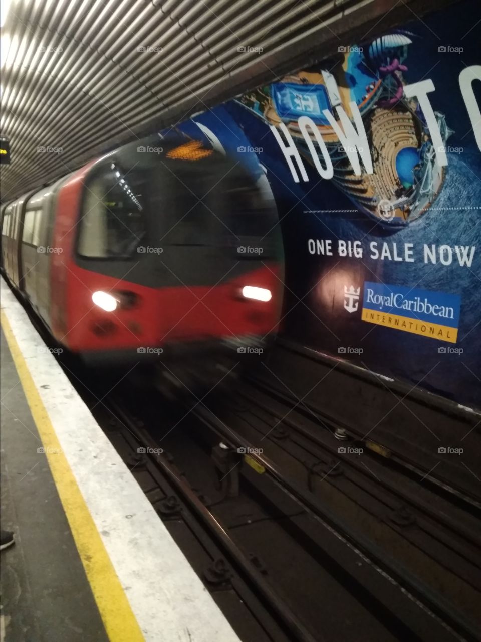 Arriving Tube, London Underground, UK