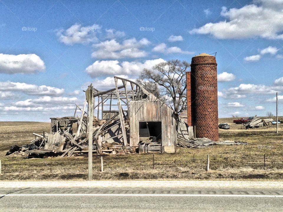 Barn and silo in rural Iowa 