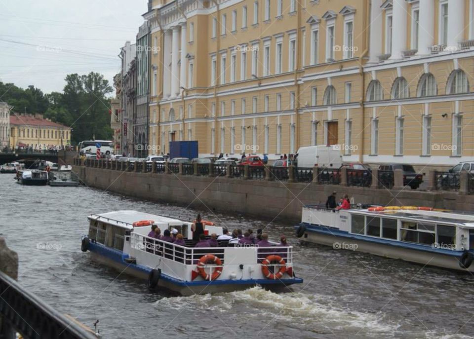 Petersburg 4. Boat river