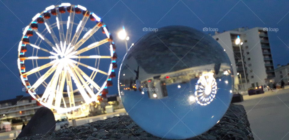 reflets dans la boule